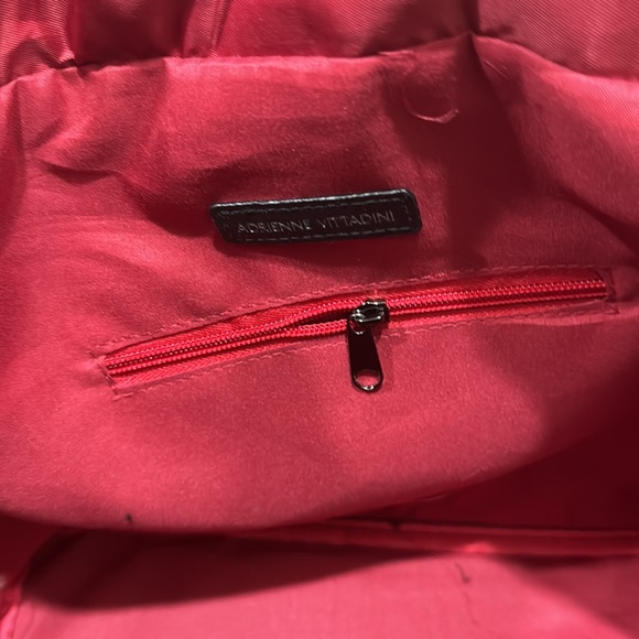 Adrienne Vittadini Quilted NylonDuffel Bag W/Luggage Tag. 13” X 21” - Picture 4 of 11